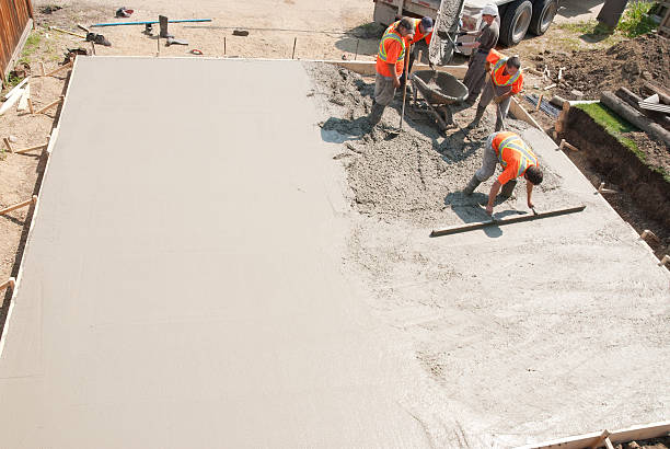 Best Concrete Pool Decks in Lincolndale, NY